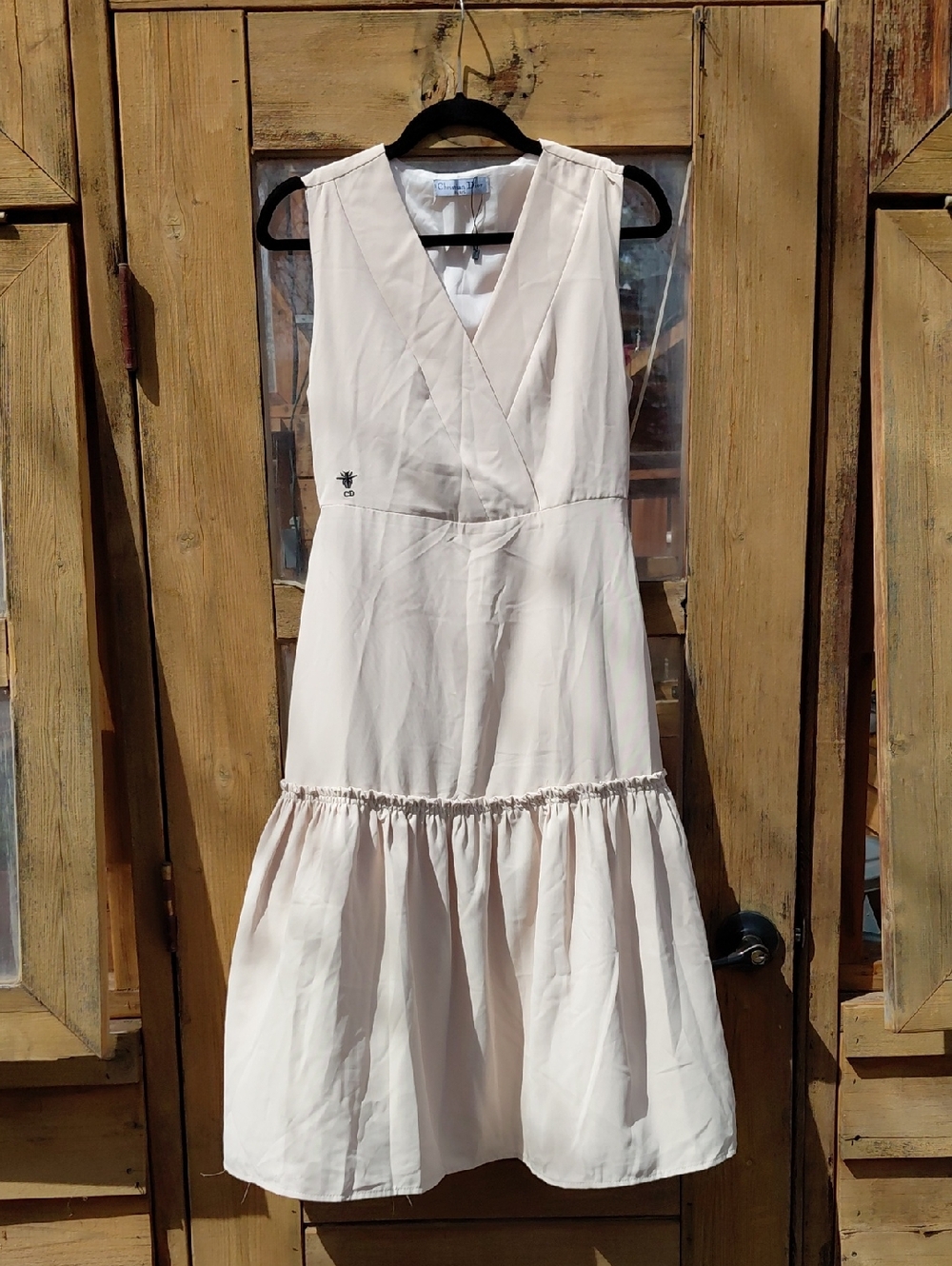 Light Creamy Beige Tiered V‑Neck Midi Dress Size 38
